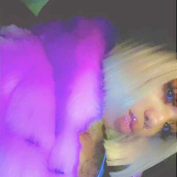 Meet your Posher, Kymmy - Picture 1 of 1